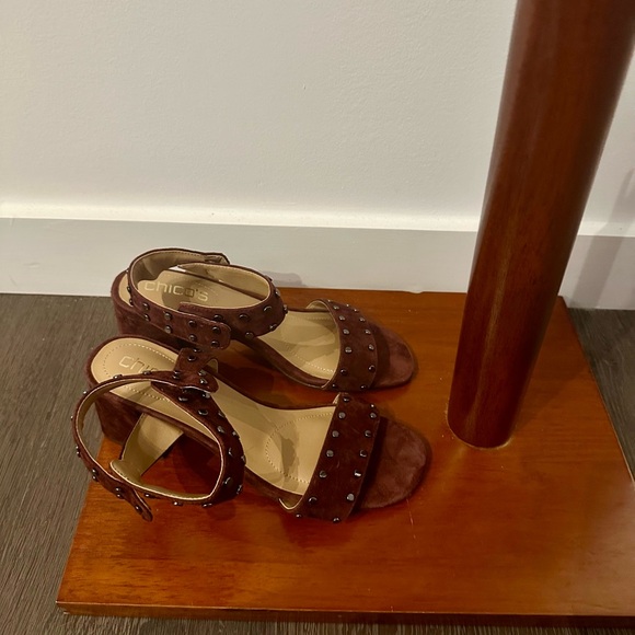 Chicos burgundy  Studded Block Heel Sandals - Picture 4 of 5